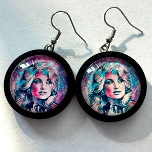 Dolly Parton Chunky Wood Earrings, NWT